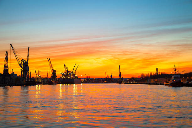 sonnenuntergang im hafen
